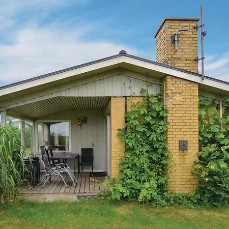 Holiday home Two-bedroom Holiday In